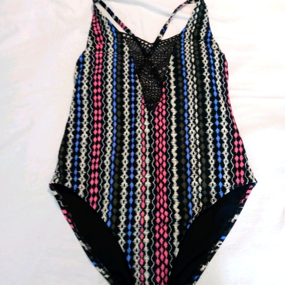 Women's one piece size medium 8-10 bathing suit